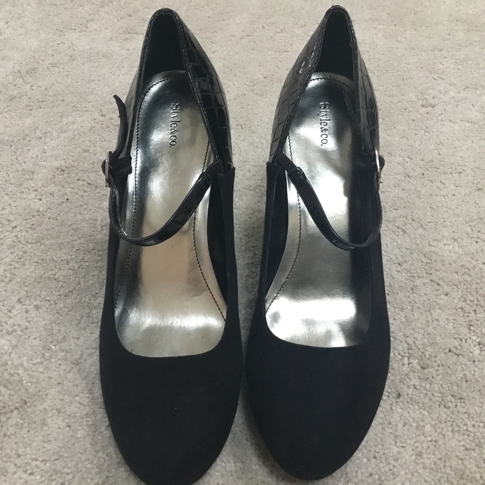 Style & Co Suede and Faux Croc T Strap Heels Sz 9 Black Great Deal